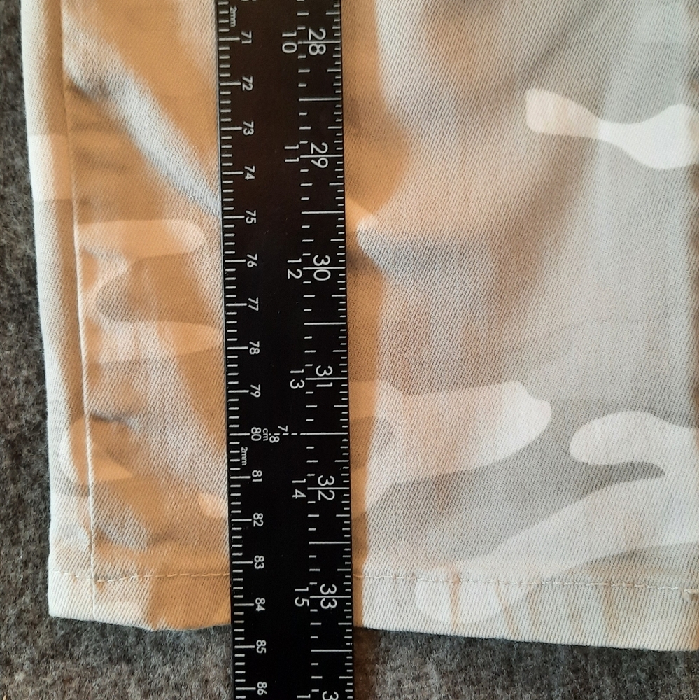 Democracy Camouflage Zip Pants - Picture 6 of 14